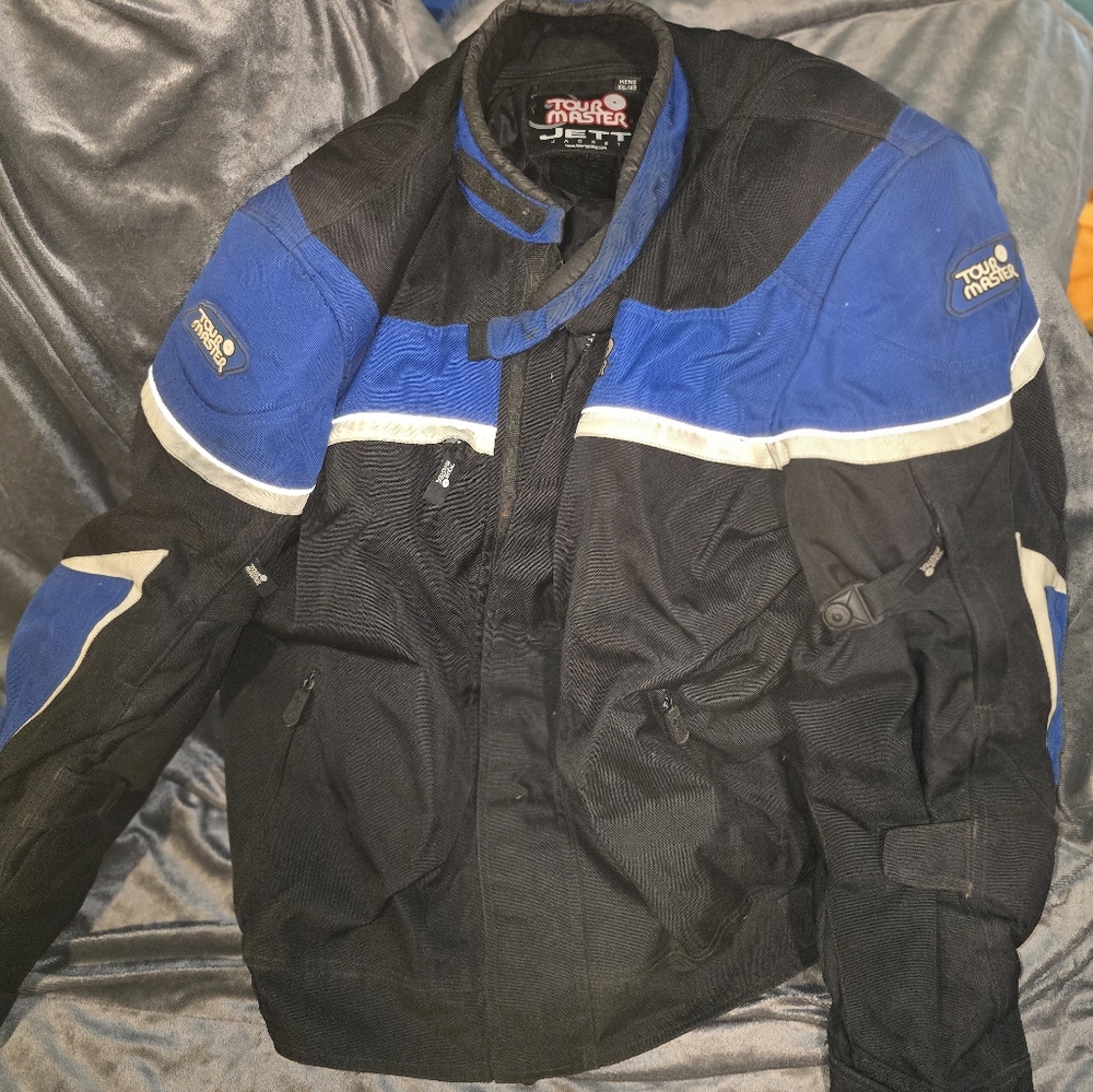 Armored riding jacket